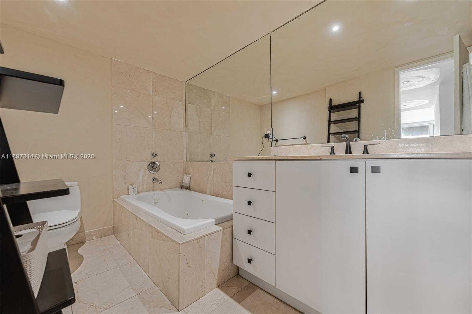 Small Image of 600 NORTH EAST 36TH ST #PH1, Miami Number 15