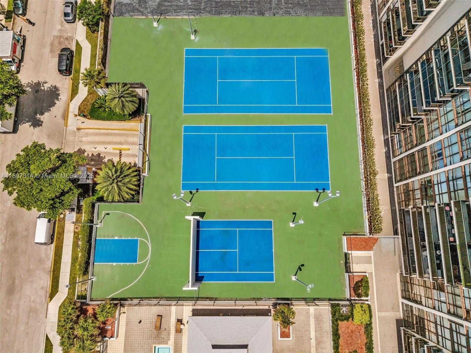 Small Image of 600 NORTH EAST 36TH ST #PH1, Miami Number 41