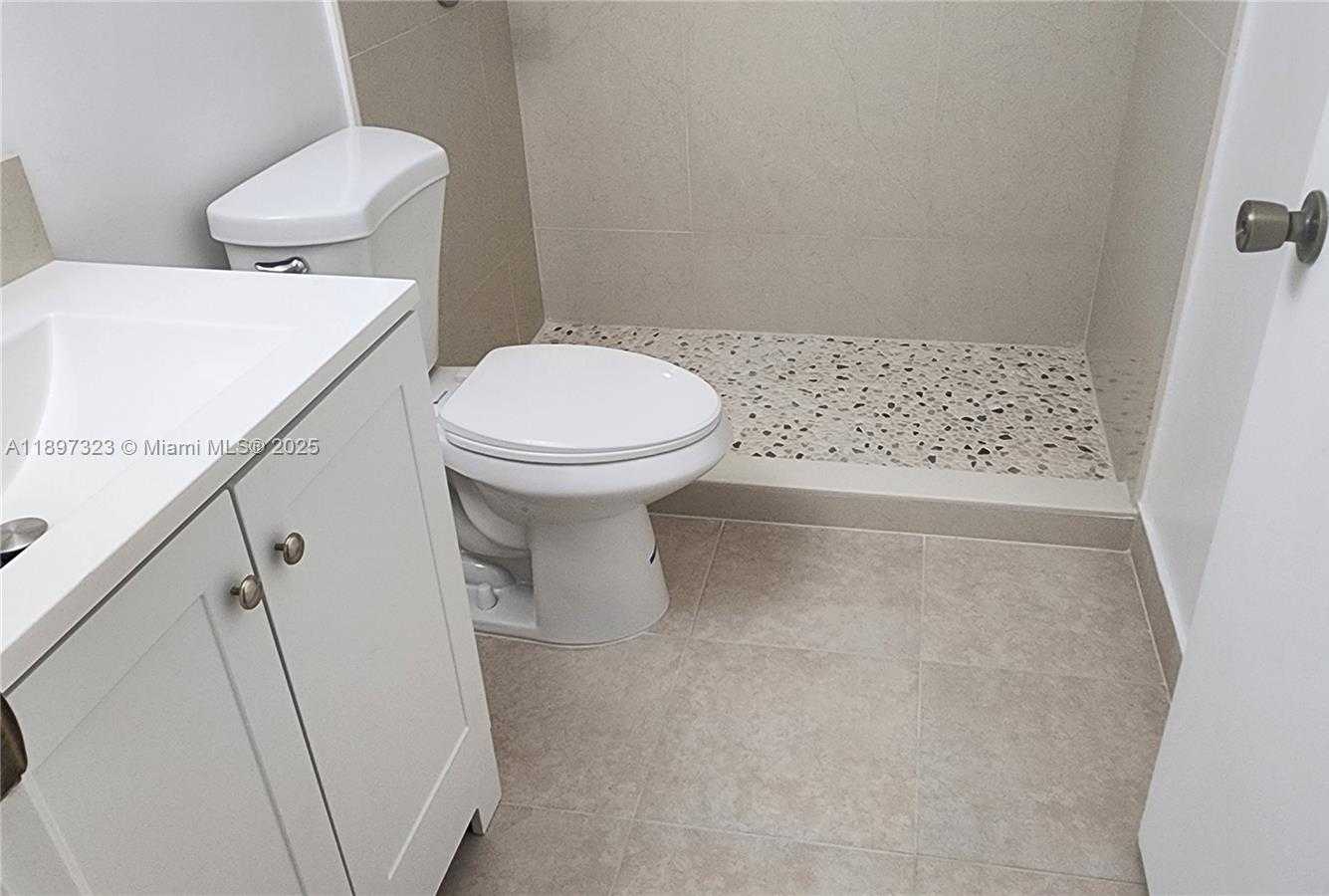 Small Image of 10628 SOUTH WEST 118TH PL #10628, Miami Number 12
