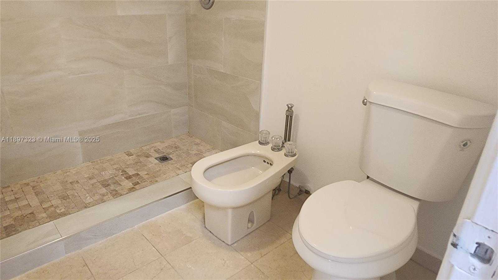 Small Image of 10628 SOUTH WEST 118TH PL #10628, Miami Number 24