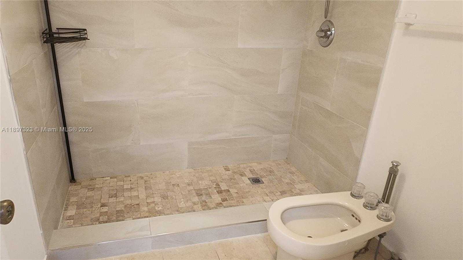 Small Image of 10628 SOUTH WEST 118TH PL #10628, Miami Number 25