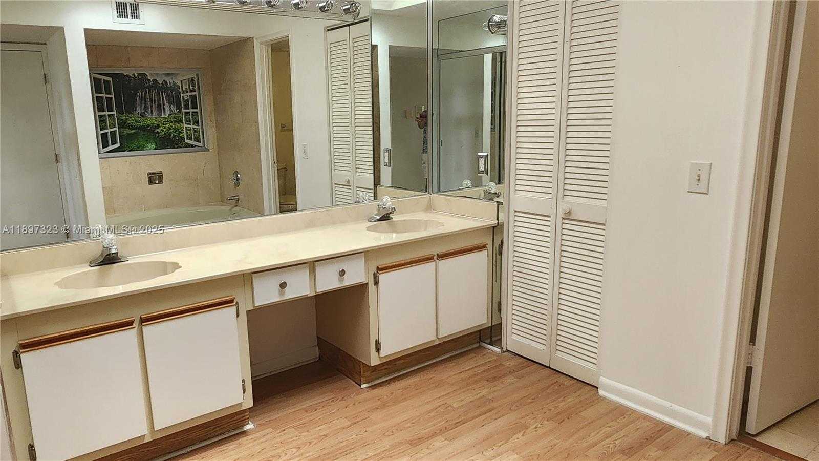 Small Image of 10628 SOUTH WEST 118TH PL #10628, Miami Number 27