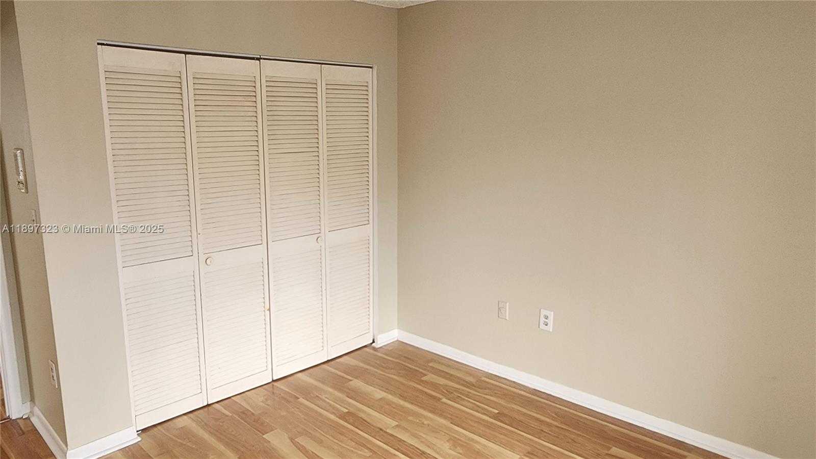 Small Image of 10628 SOUTH WEST 118TH PL #10628, Miami Number 31