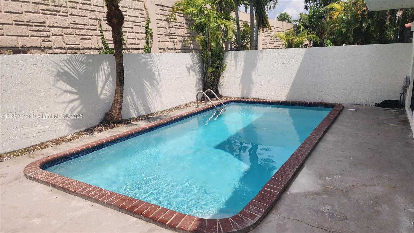 Small Image of 10628 SOUTH WEST 118TH PL #10628, Miami Number 40