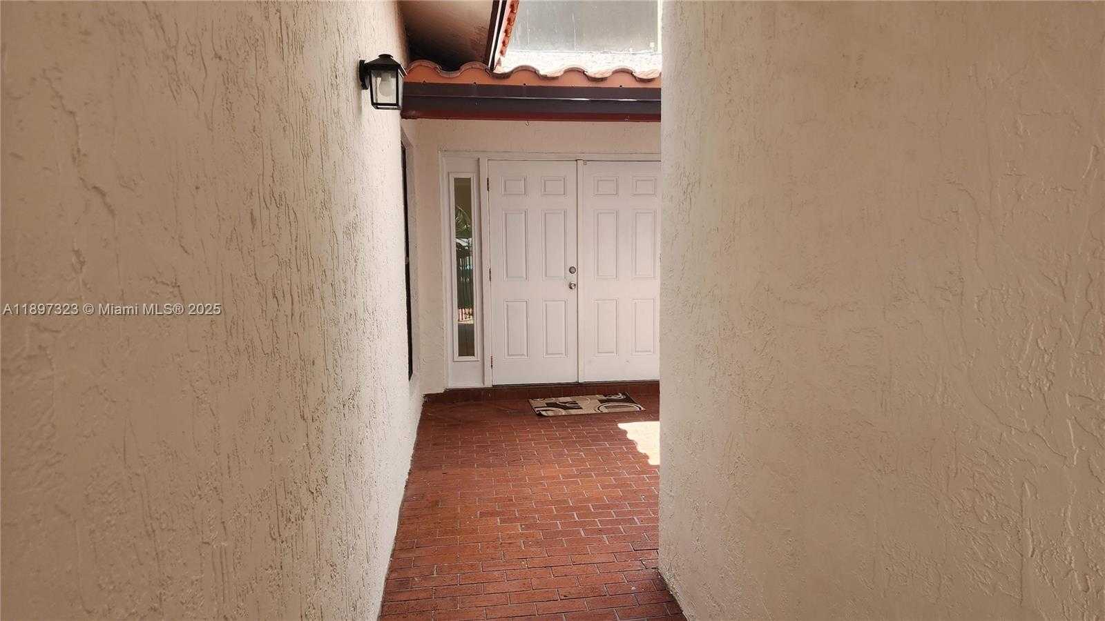 Small Image of 10628 SOUTH WEST 118TH PL #10628, Miami Number 48