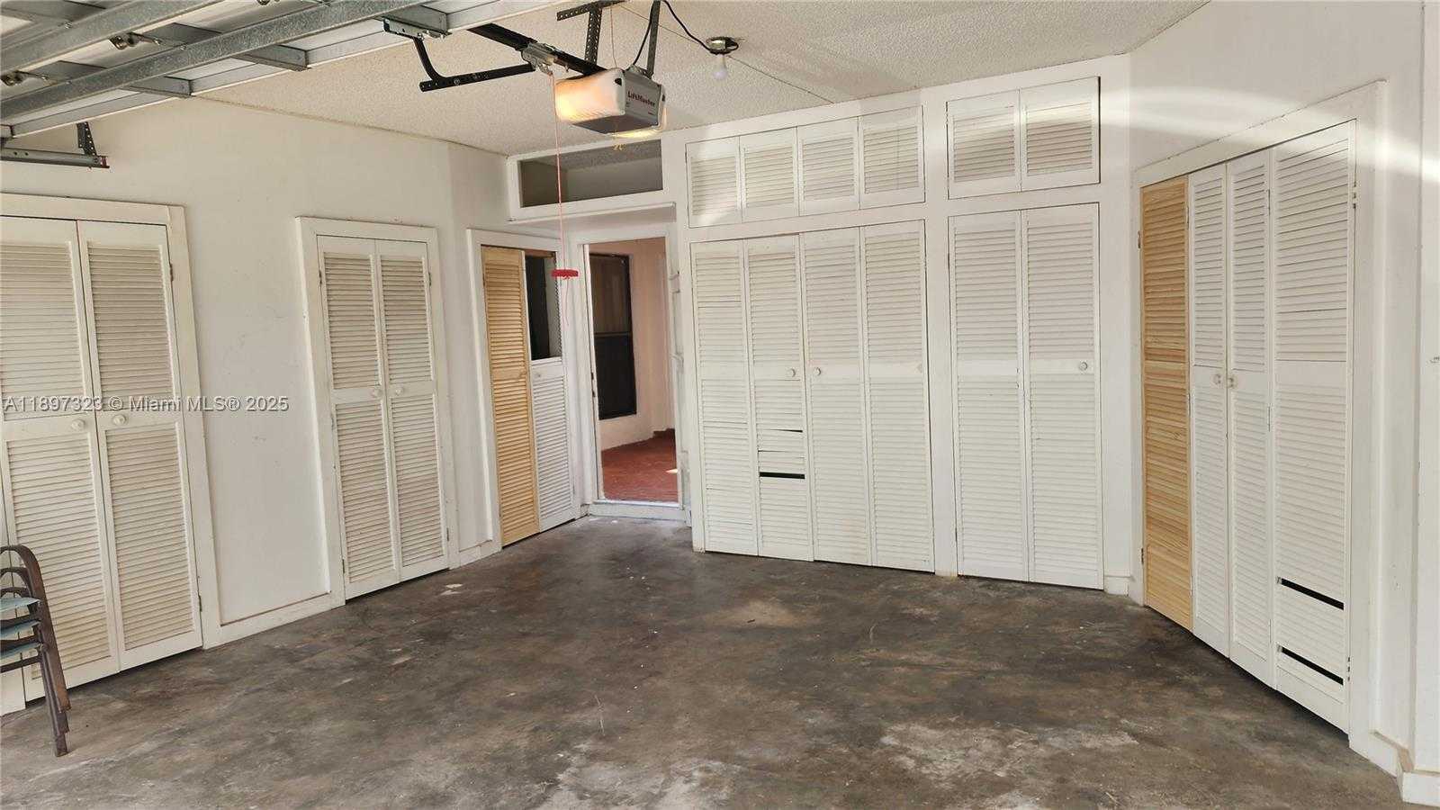 Small Image of 10628 SOUTH WEST 118TH PL #10628, Miami Number 50