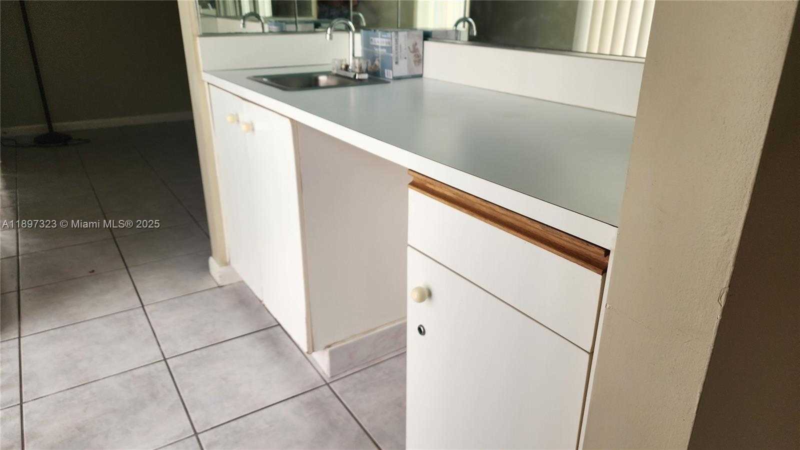Small Image of 10628 SOUTH WEST 118TH PL #10628, Miami Number 54