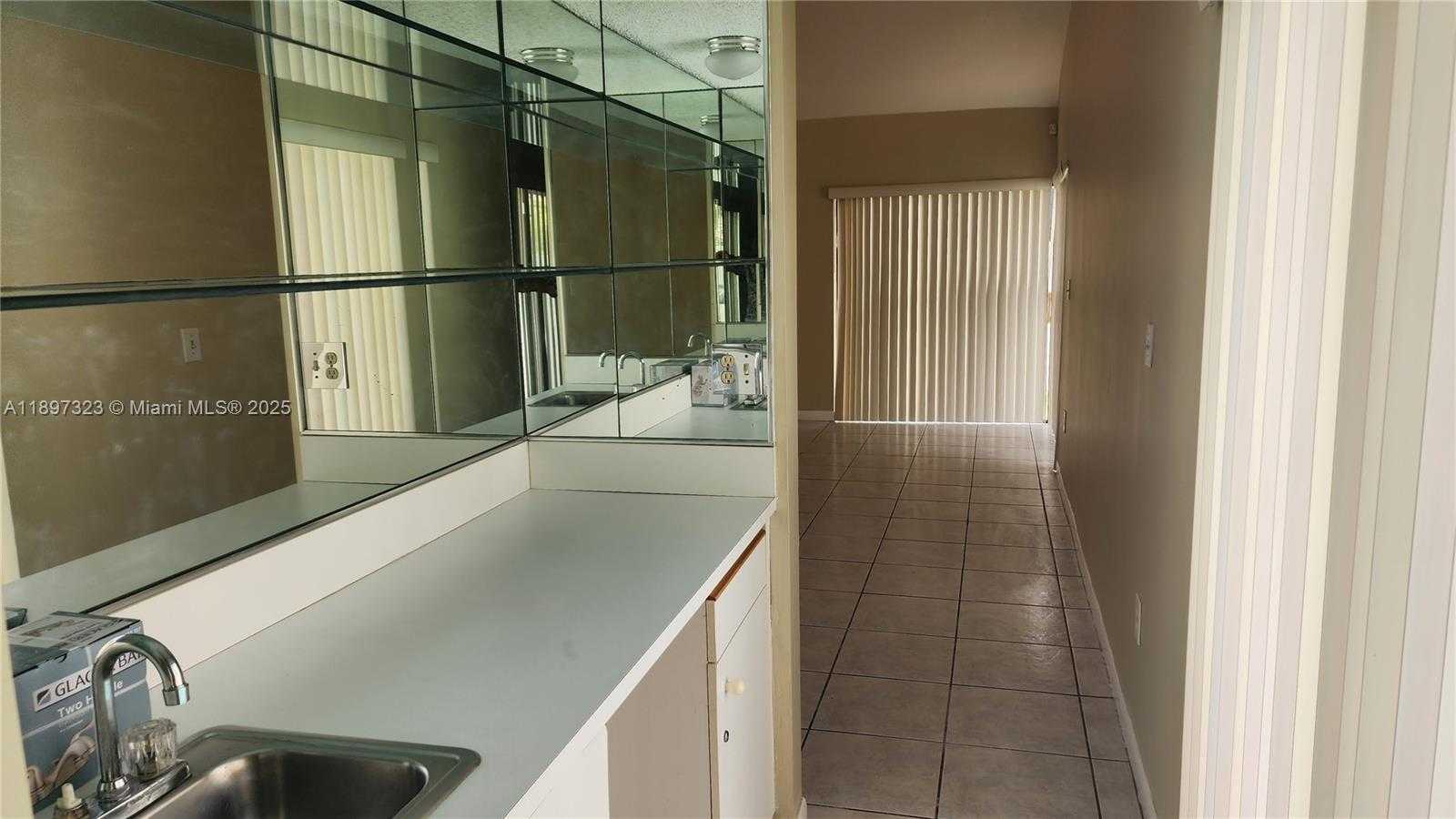 Small Image of 10628 SOUTH WEST 118TH PL #10628, Miami Number 55