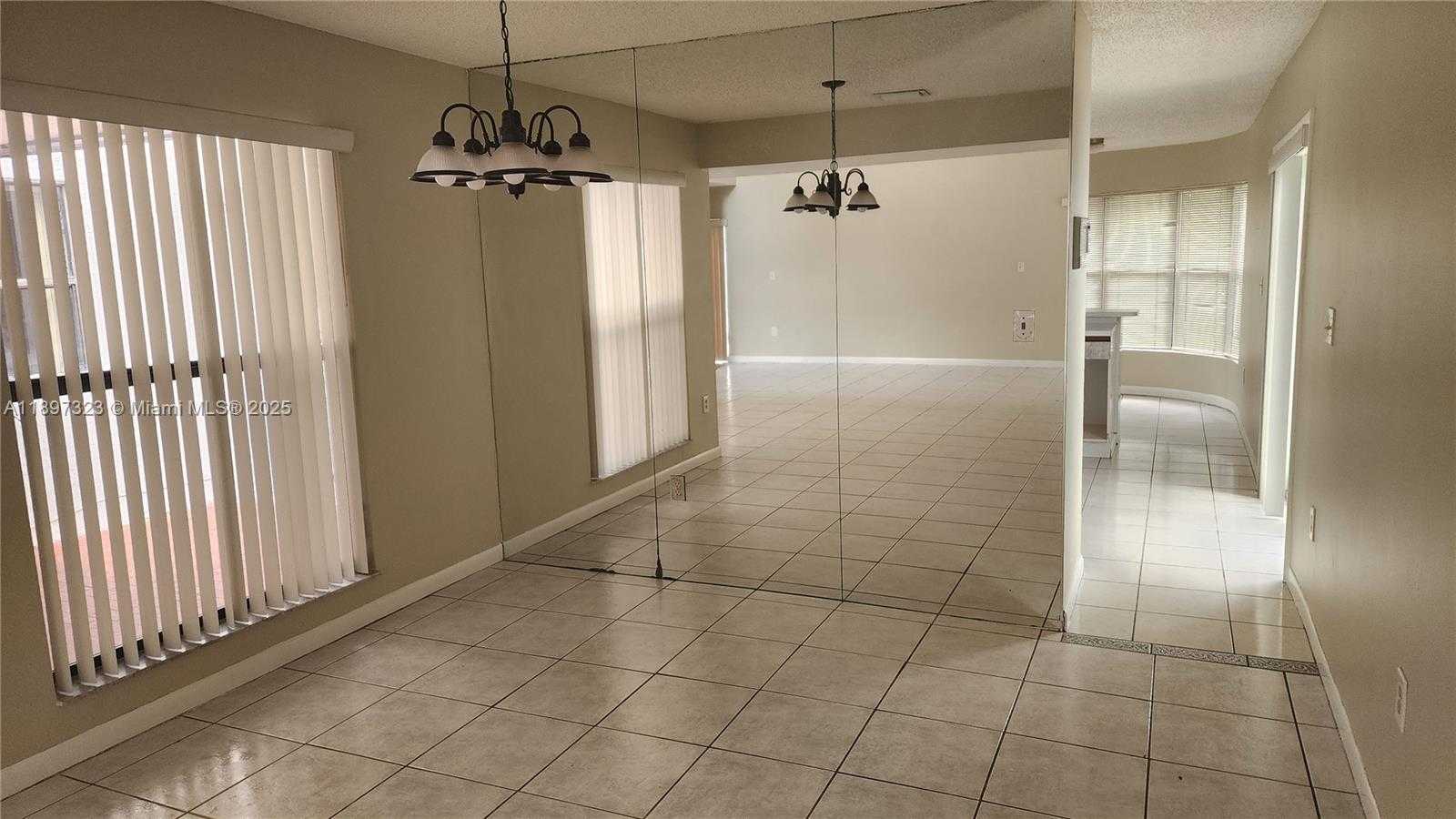 Small Image of 10628 SOUTH WEST 118TH PL #10628, Miami Number 7