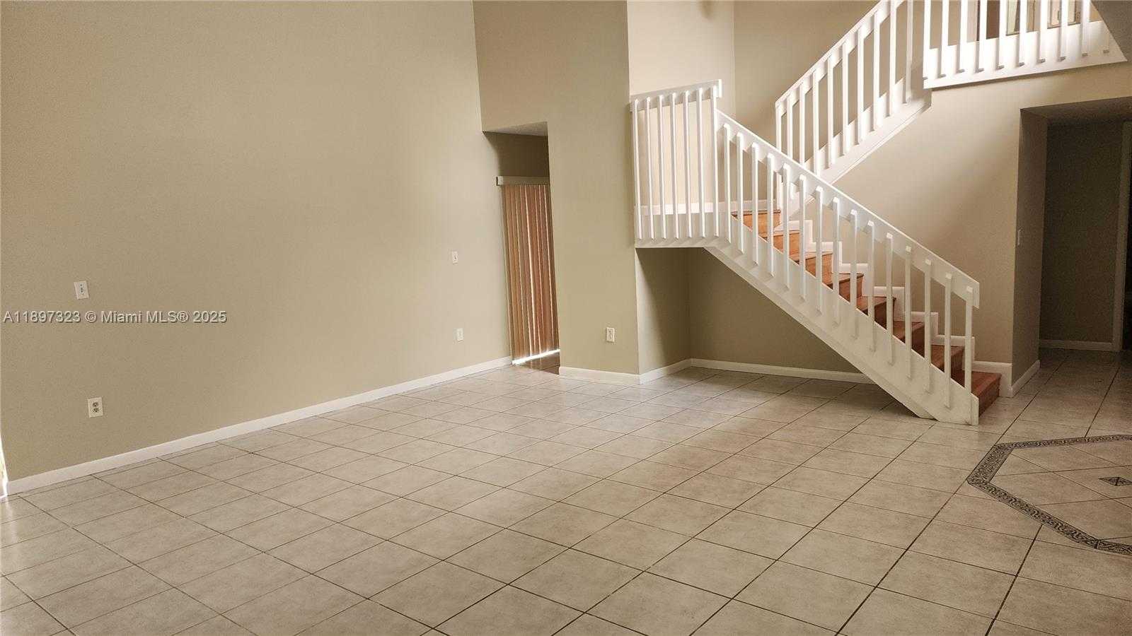Small Image of 10628 SOUTH WEST 118TH PL #10628, Miami Number 8