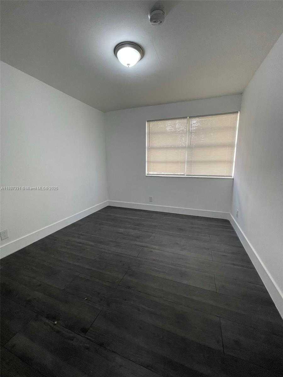 Small Image of 1842 MADISON ST #1, Hollywood Number 10