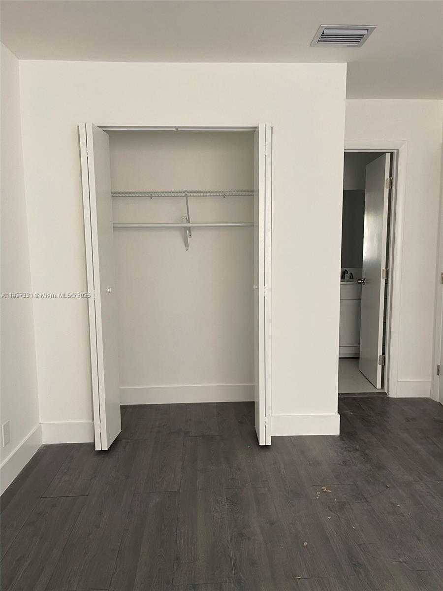 Small Image of 1842 MADISON ST #1, Hollywood Number 20