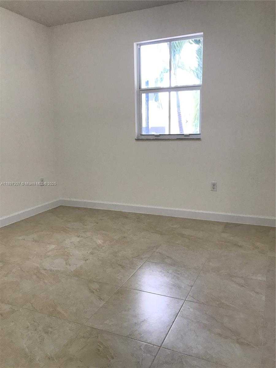 Small Image of 210 NORTH WEST 109TH AVE #105, Miami Number 11