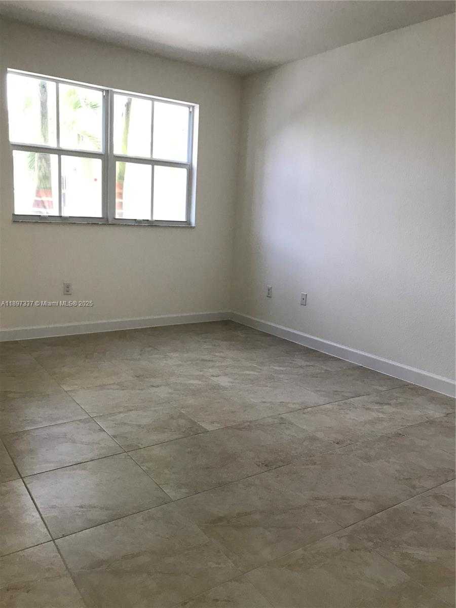 Small Image of 210 NORTH WEST 109TH AVE #105, Miami Number 12