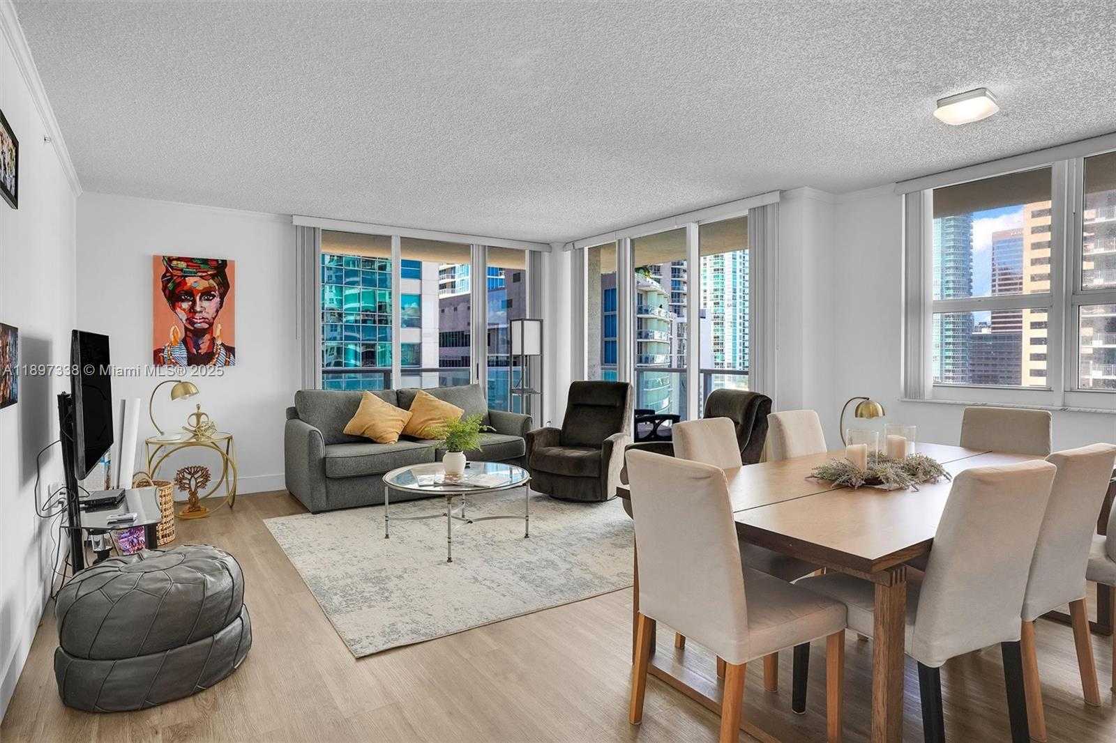 Small Image of 1155 BRICKELL BAY DR #1702, Miami Number 3