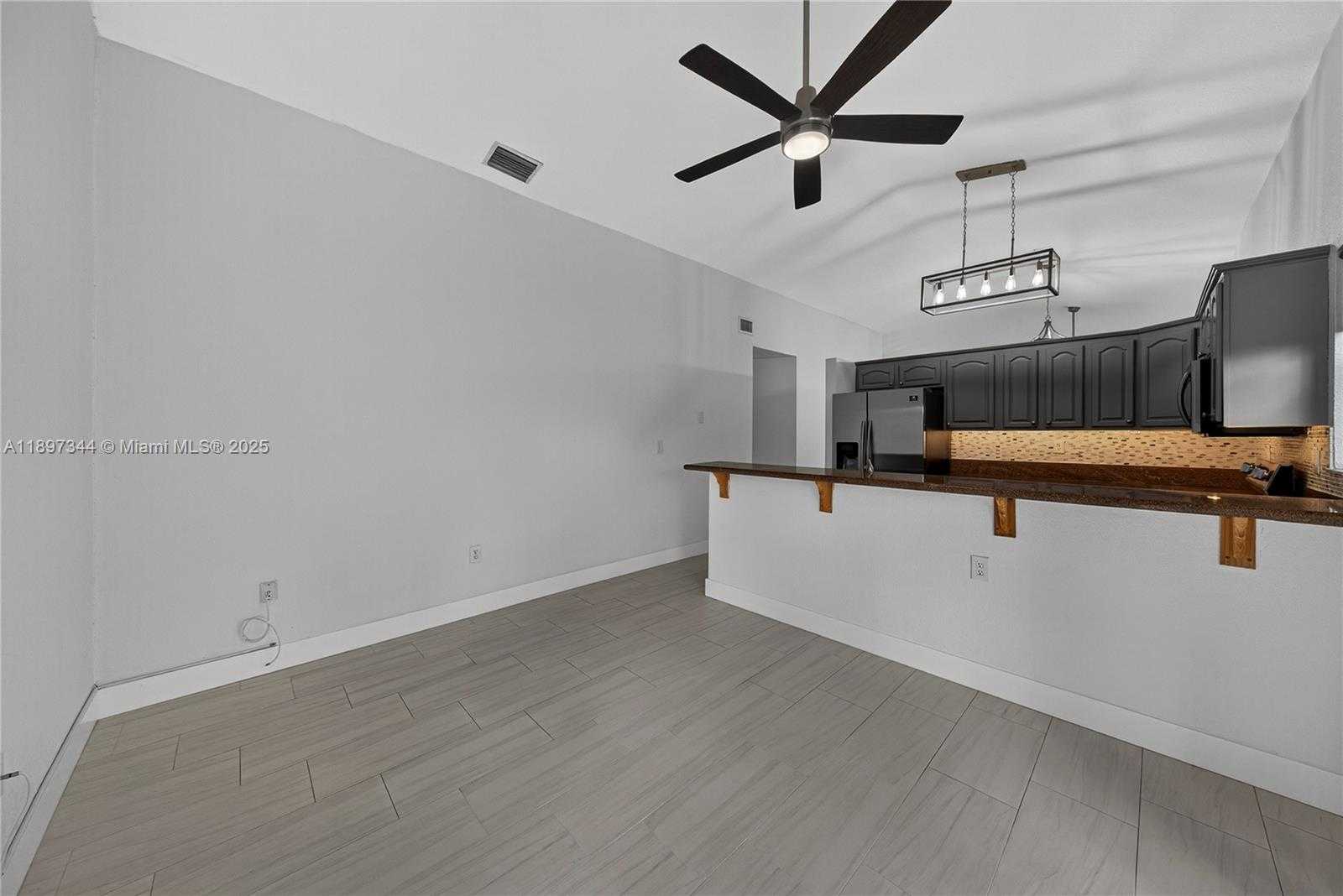 Small Image of 15140 BRISTOL LN, Davie Number 15