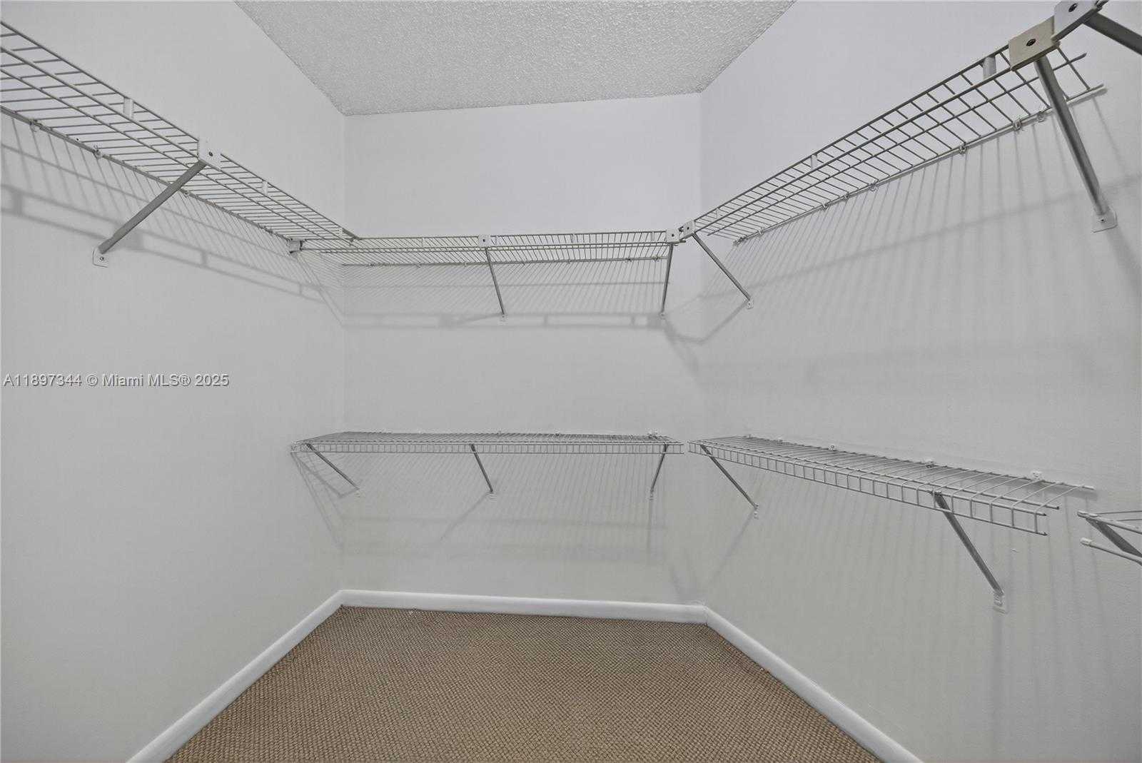 Small Image of 15140 BRISTOL LN, Davie Number 23