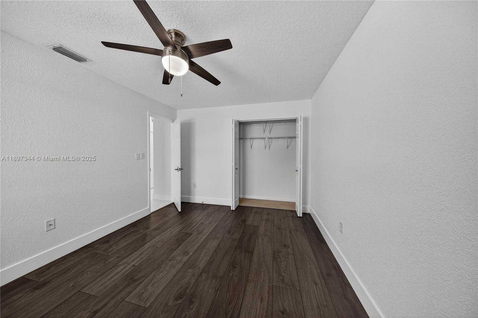 Small Image of 15140 BRISTOL LN, Davie Number 24