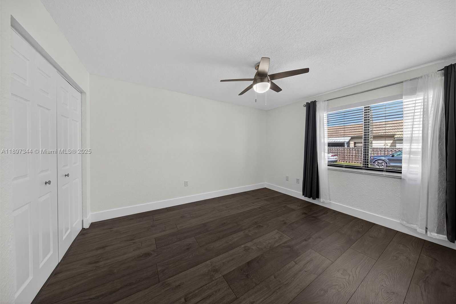 Small Image of 15140 BRISTOL LN, Davie Number 29