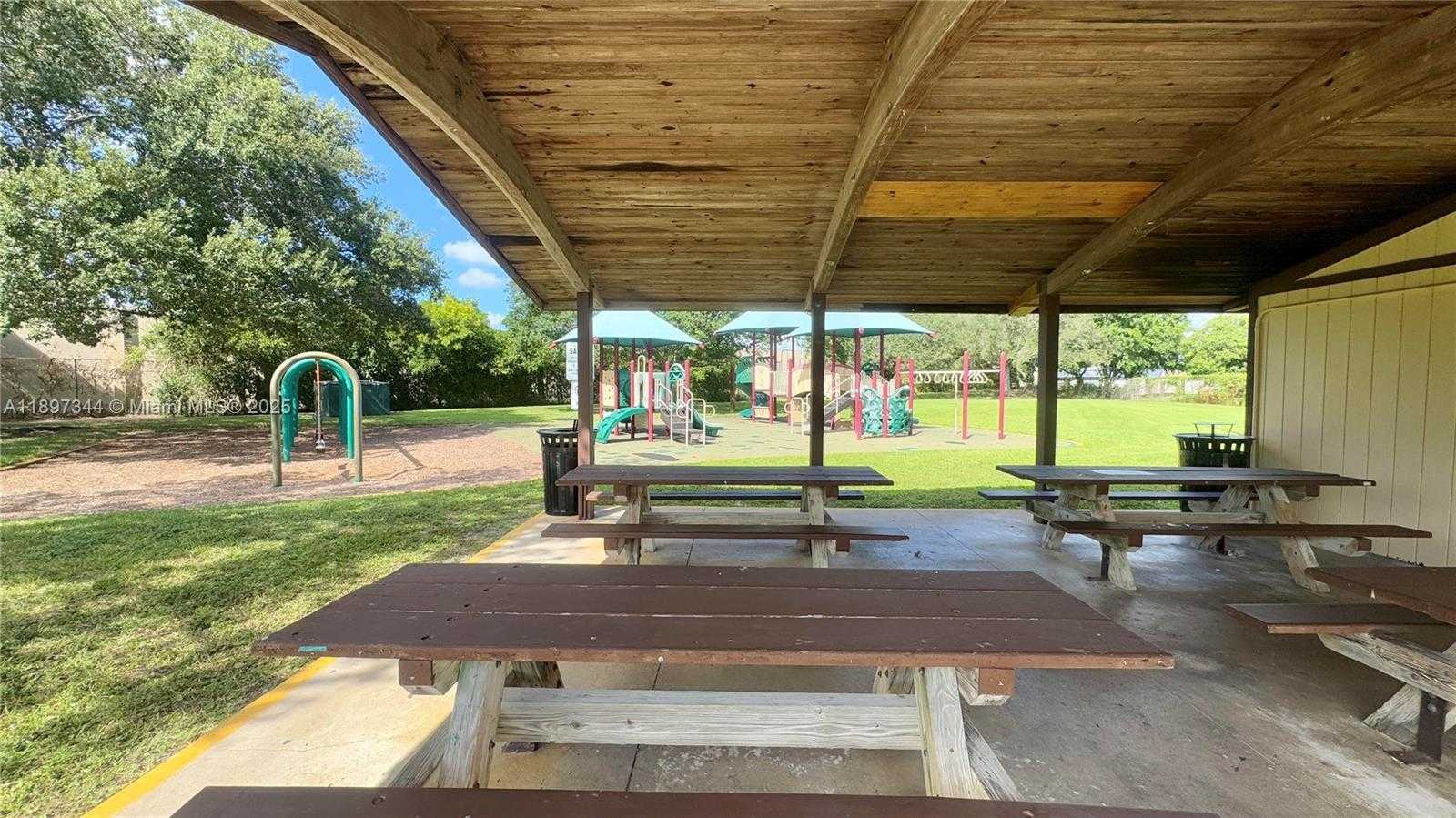 Small Image of 15140 BRISTOL LN, Davie Number 36