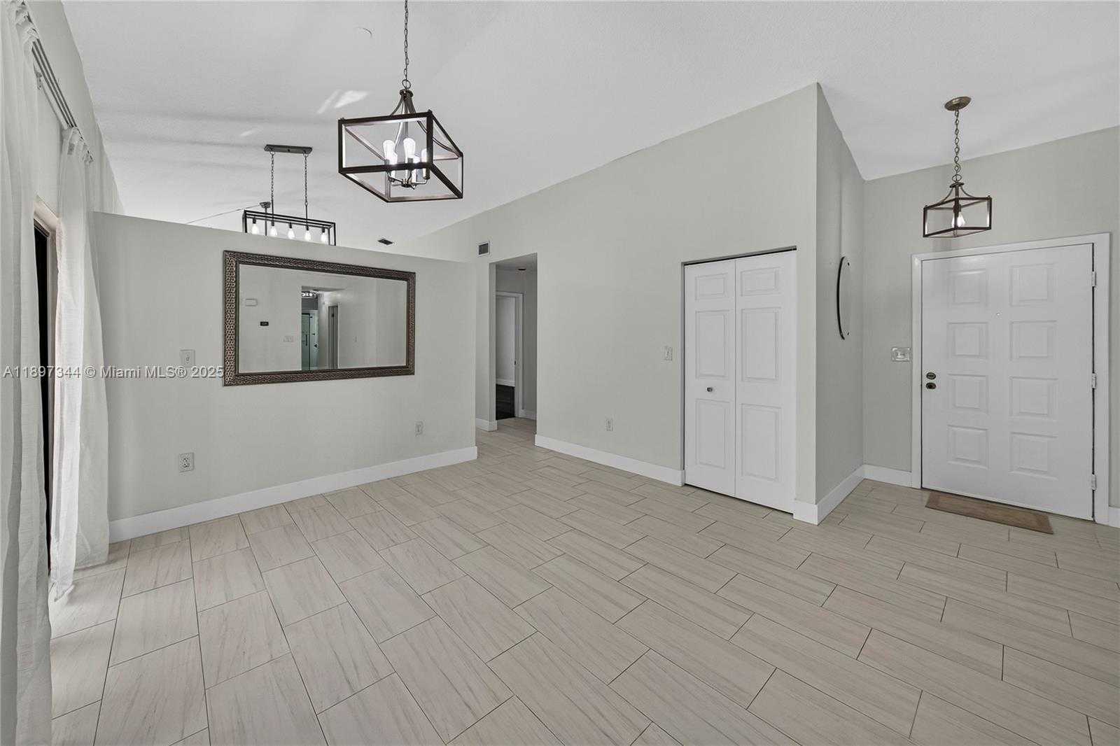 Small Image of 15140 BRISTOL LN, Davie Number 6