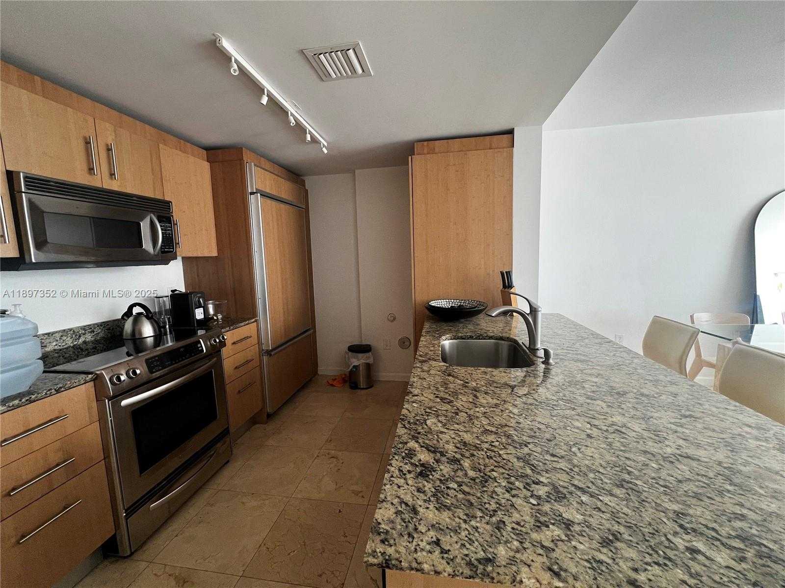 Small Image of 10275 COLLINS AVE #214, Bal Harbour Number 6