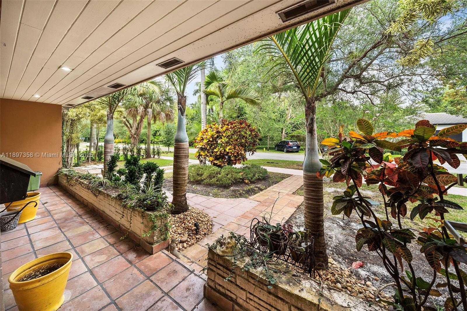 Small Image of 614 SAN SERVANDO AVE, Coral Gables Number 28