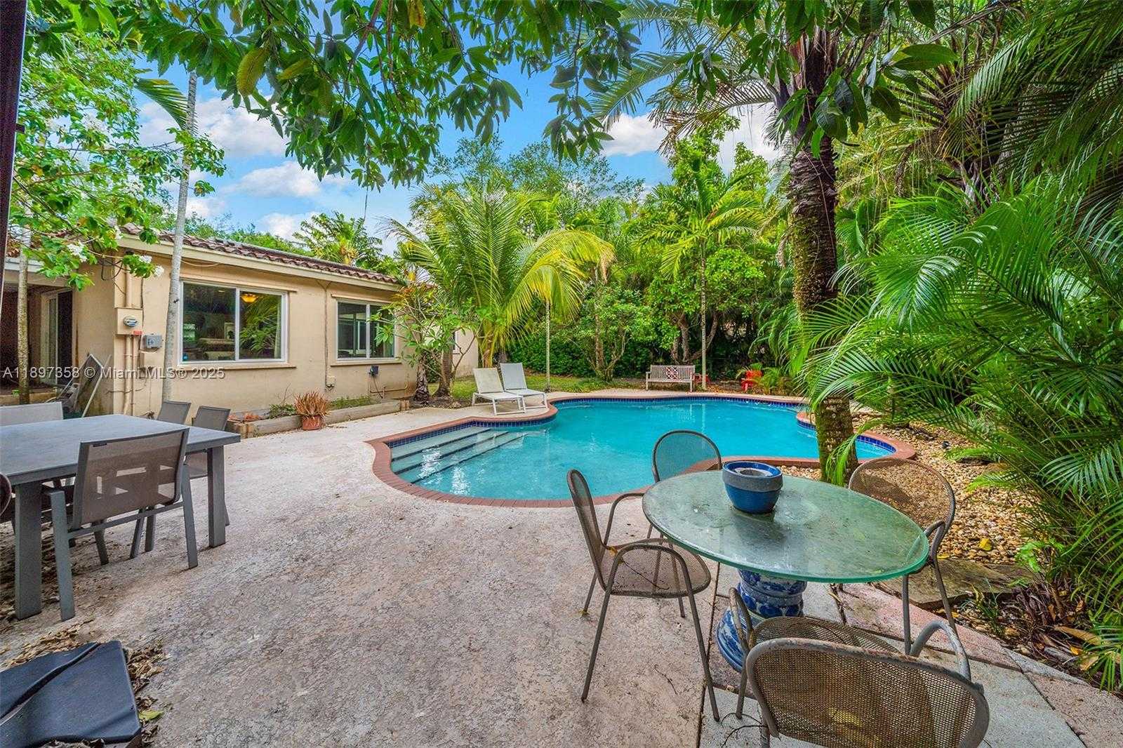 Small Image of 614 SAN SERVANDO AVE, Coral Gables Number 33