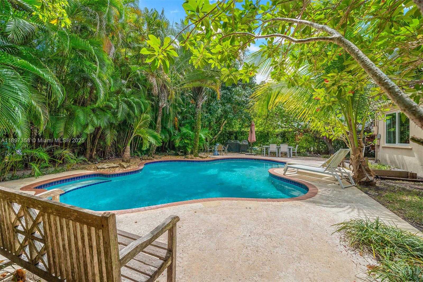 Small Image of 614 SAN SERVANDO AVE, Coral Gables Number 40