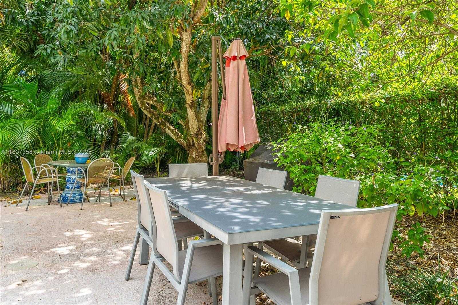 Small Image of 614 SAN SERVANDO AVE, Coral Gables Number 42