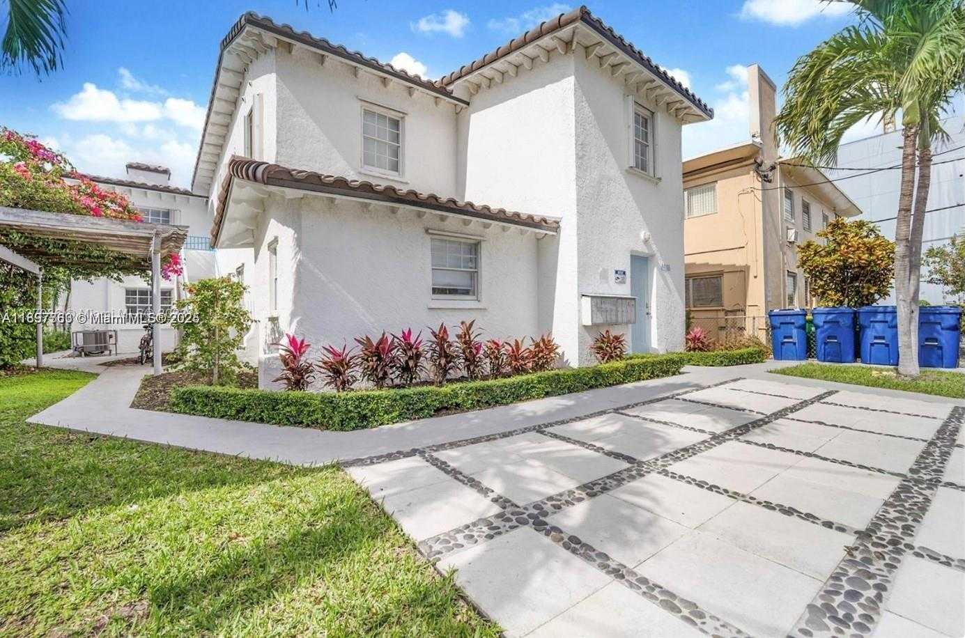 Small Image of 6966 BYRON AVE #102, Miami Beach Number 2