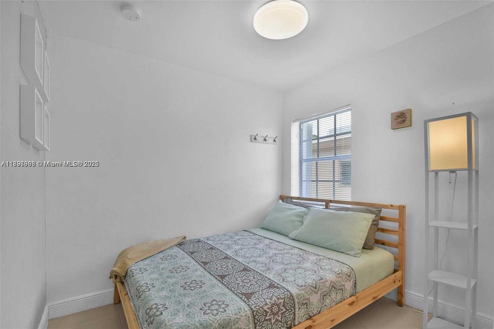 Small Image of 6966 BYRON AVE #102, Miami Beach Number 6
