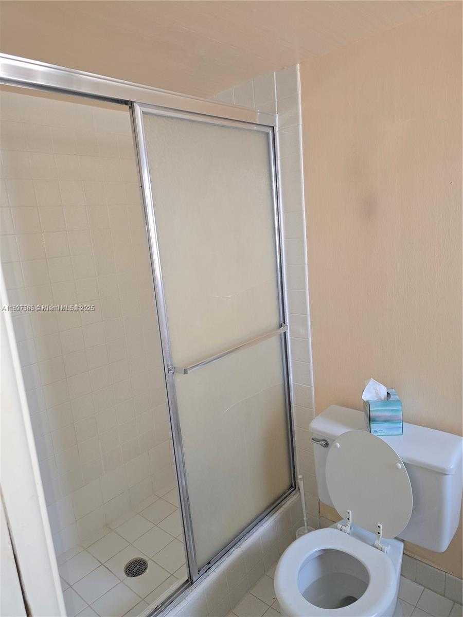 Small Image of 609 NORTH EAST 14TH AVE #701, Hallandale Beach Number 11