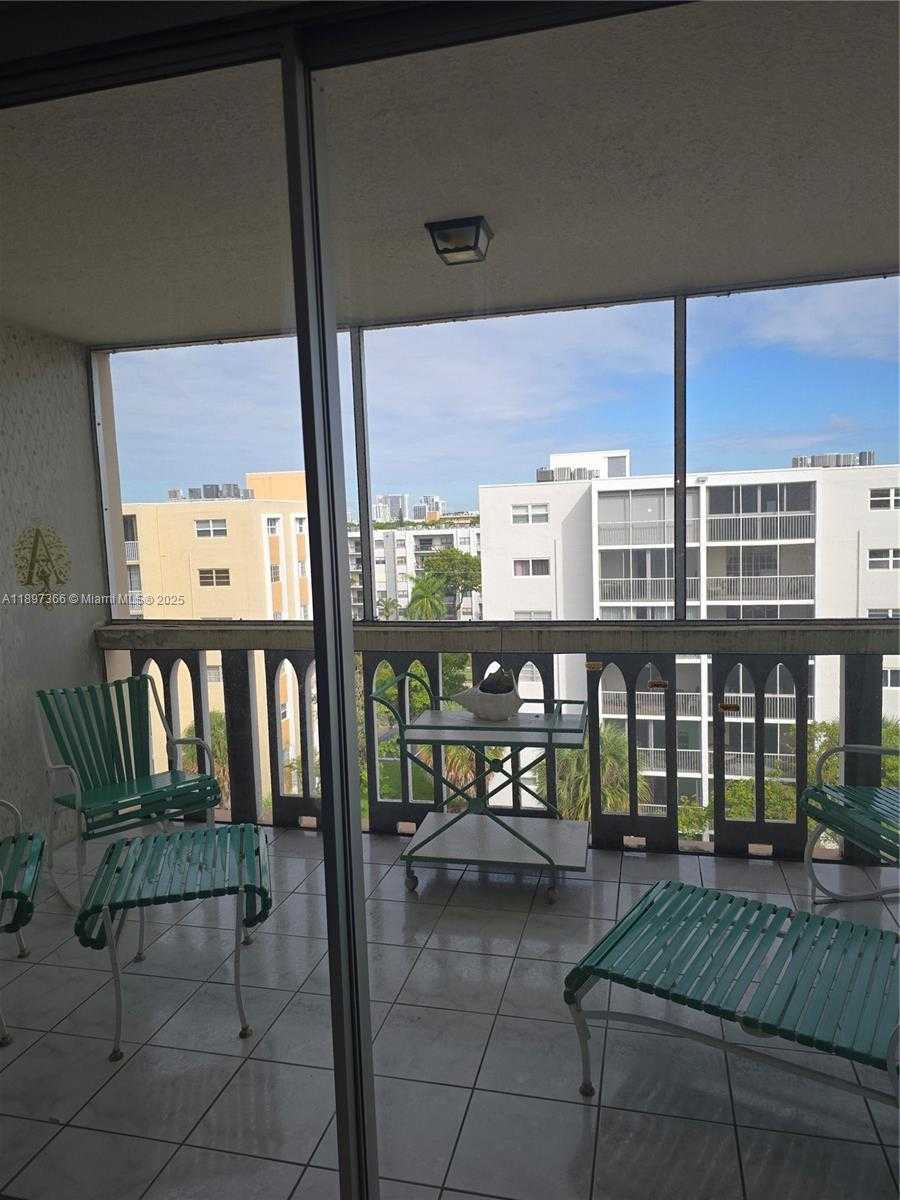 Small Image of 609 NORTH EAST 14TH AVE #701, Hallandale Beach Number 4