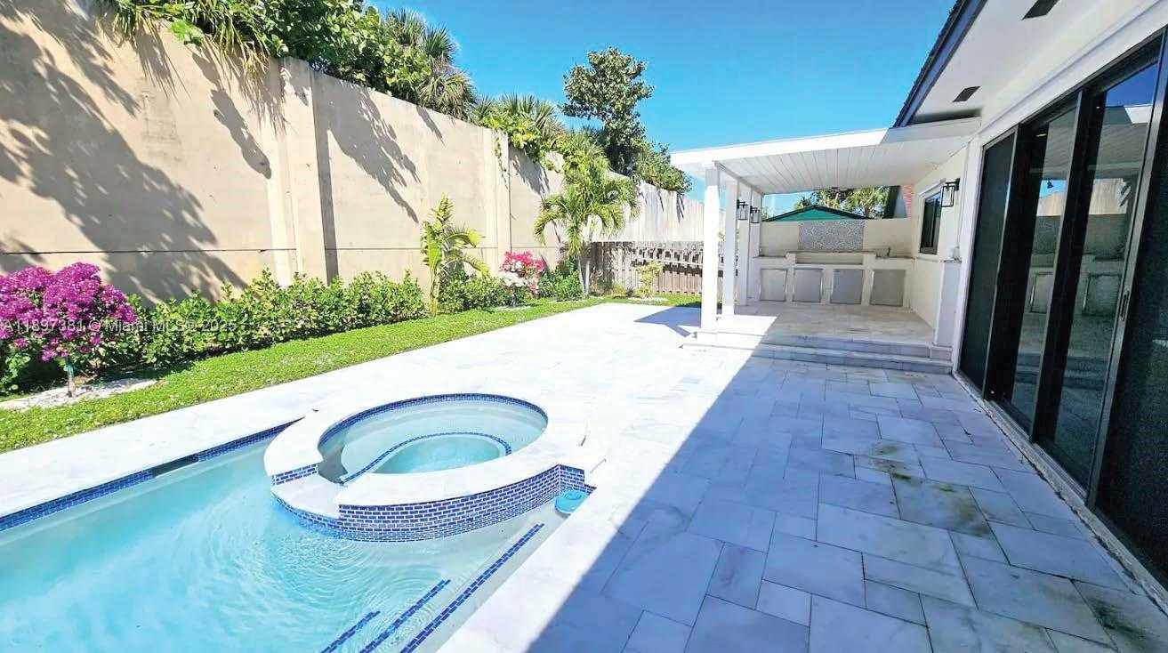 Small Image of 3409 DIANE DR, Boynton Beach Number 17