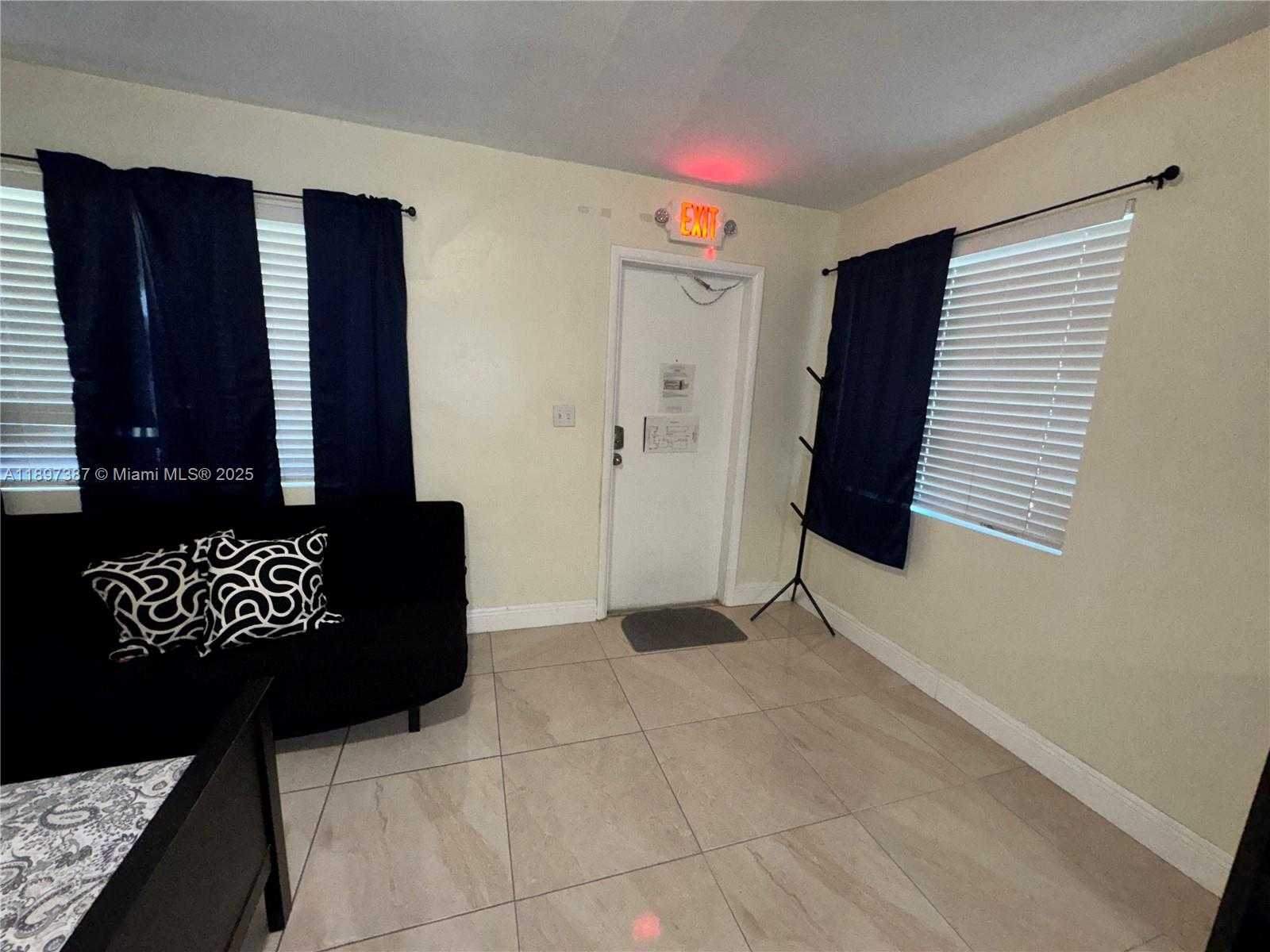 Small Image of 2305 MONROE ST #4, Hollywood Number 13
