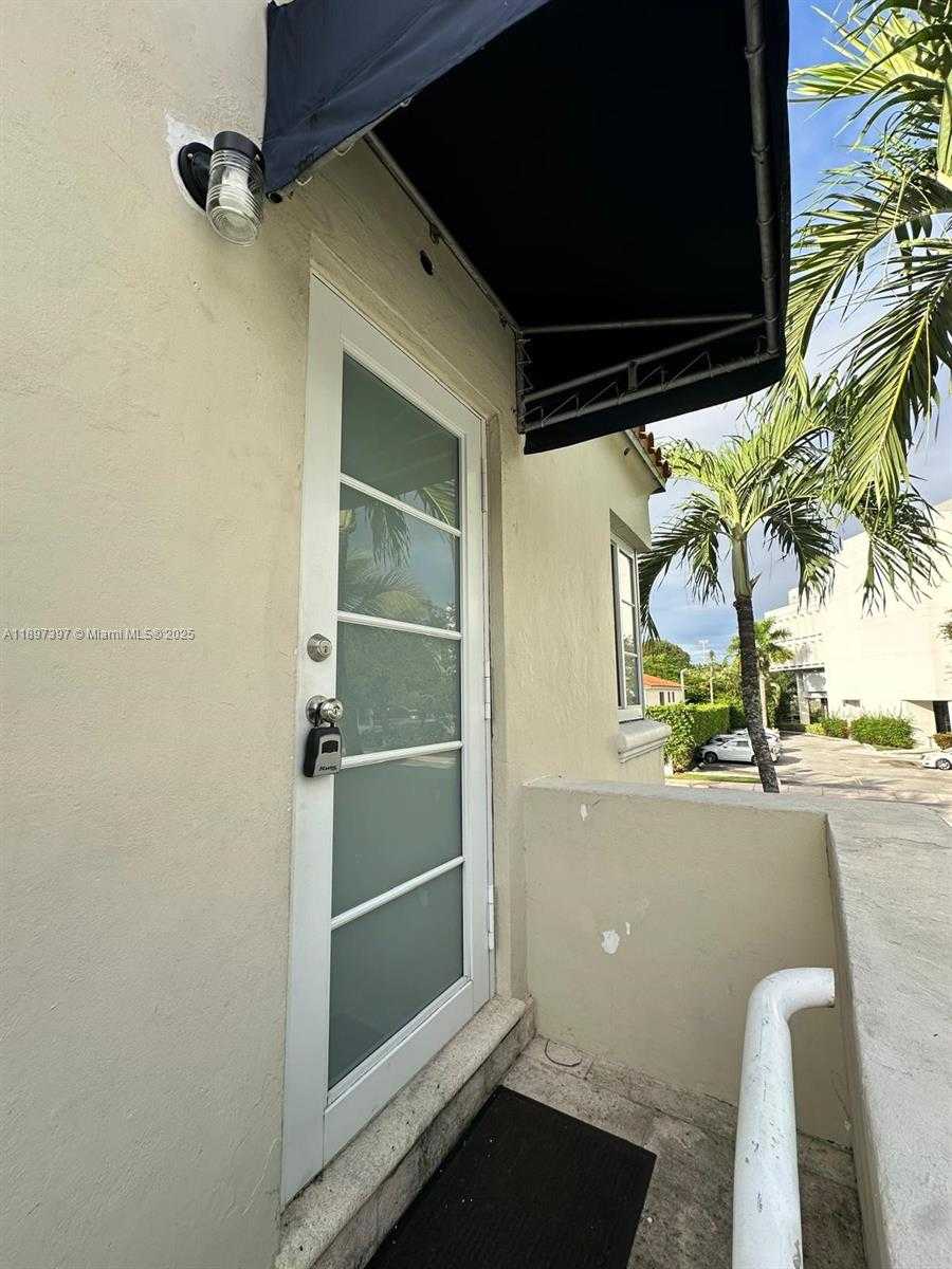 Small Image of 3235 SOUTH LE JEUNE RD #3235, Coral Gables Number 3