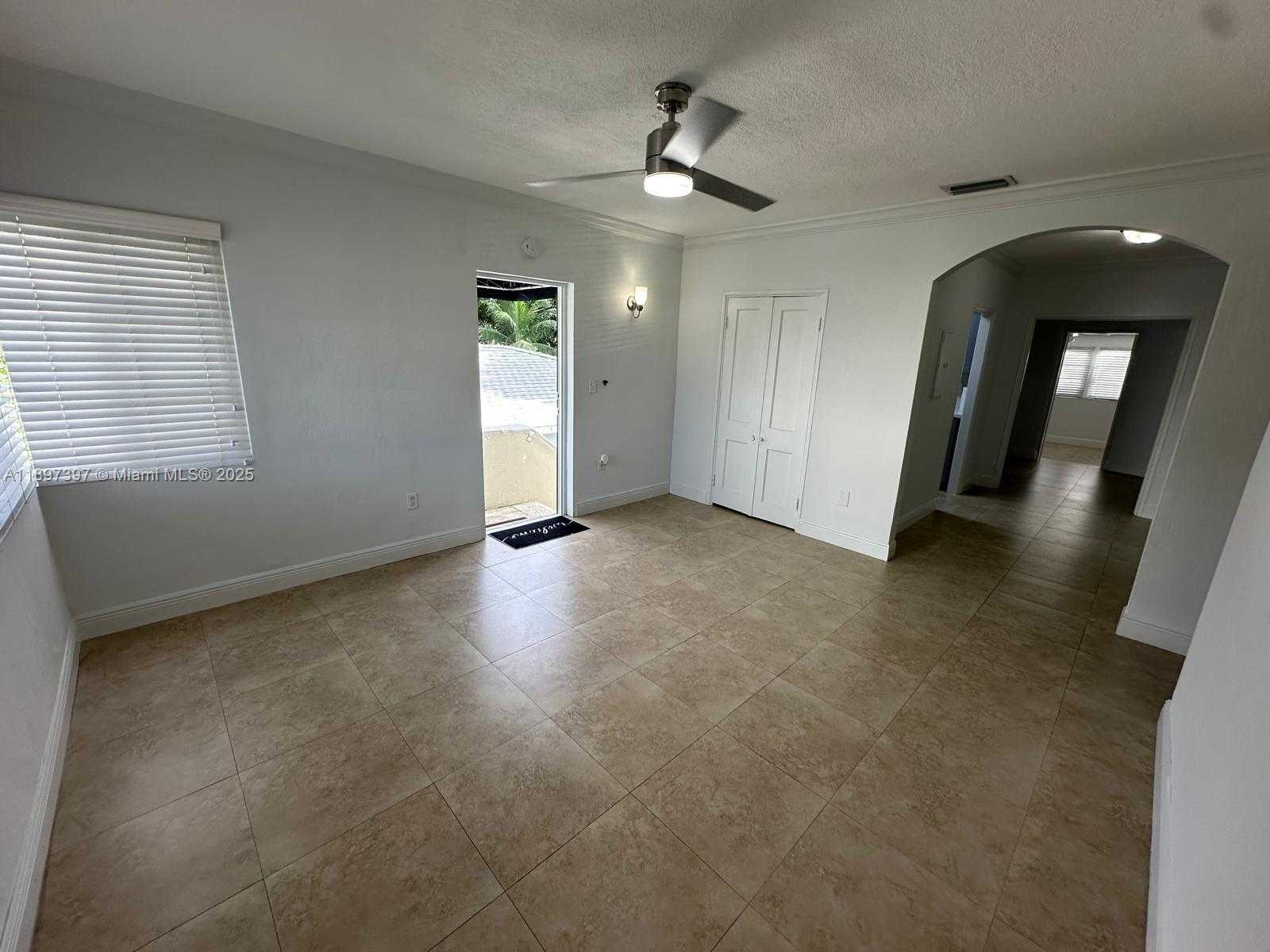 Small Image of 3235 SOUTH LE JEUNE RD #3235, Coral Gables Number 5