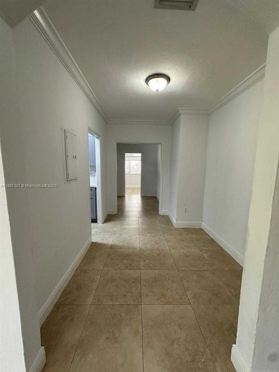 Small Image of 3235 SOUTH LE JEUNE RD #3235, Coral Gables Number 9
