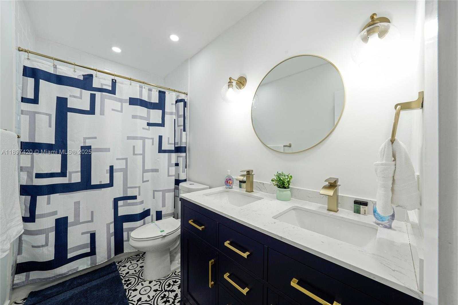 Small Image of 12520 NORTH EAST 1ST CT, North Miami Number 11