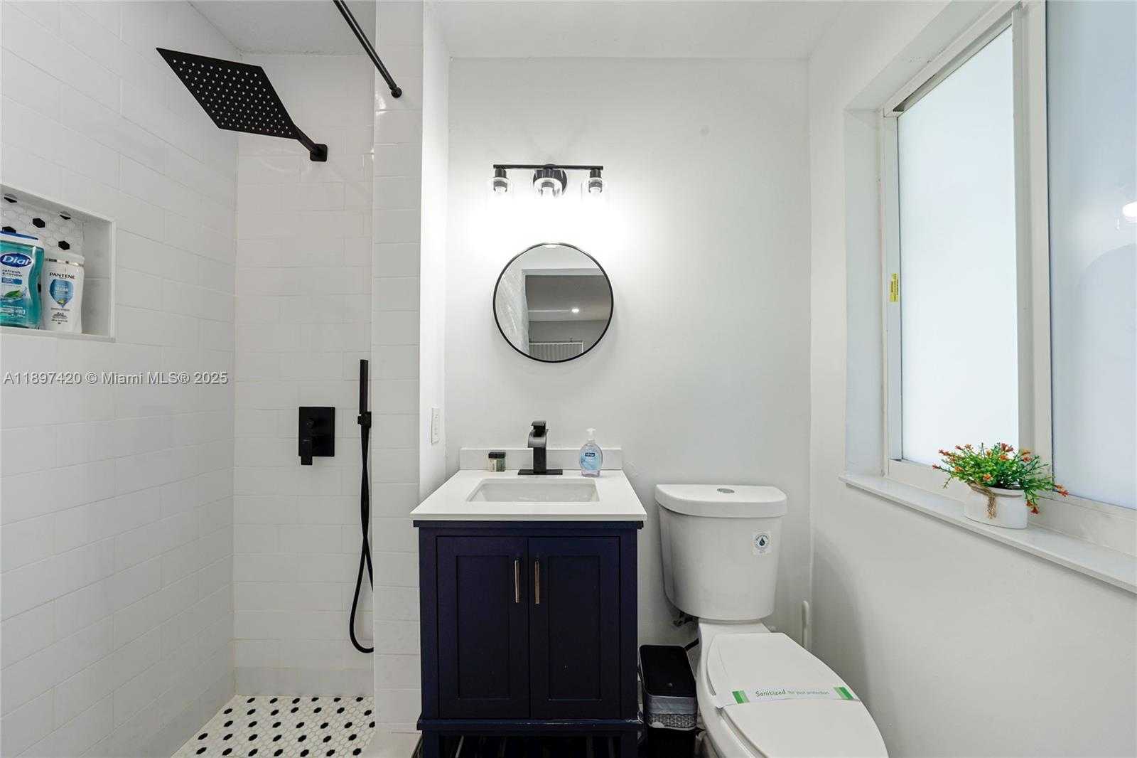 Small Image of 12520 NORTH EAST 1ST CT, North Miami Number 9