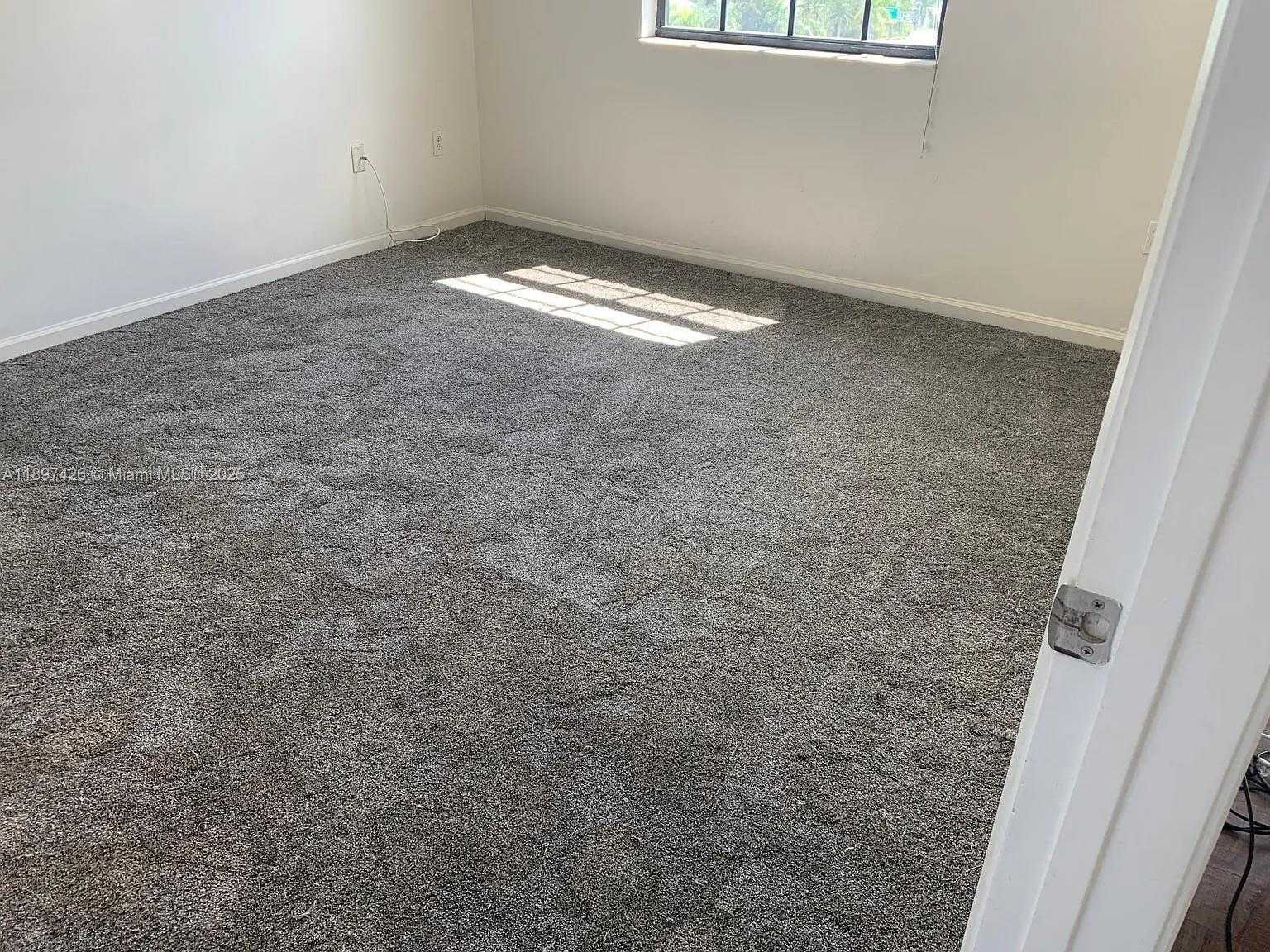 Small Image of 1919 VAN BUREN ST #719A, Hollywood Number 4