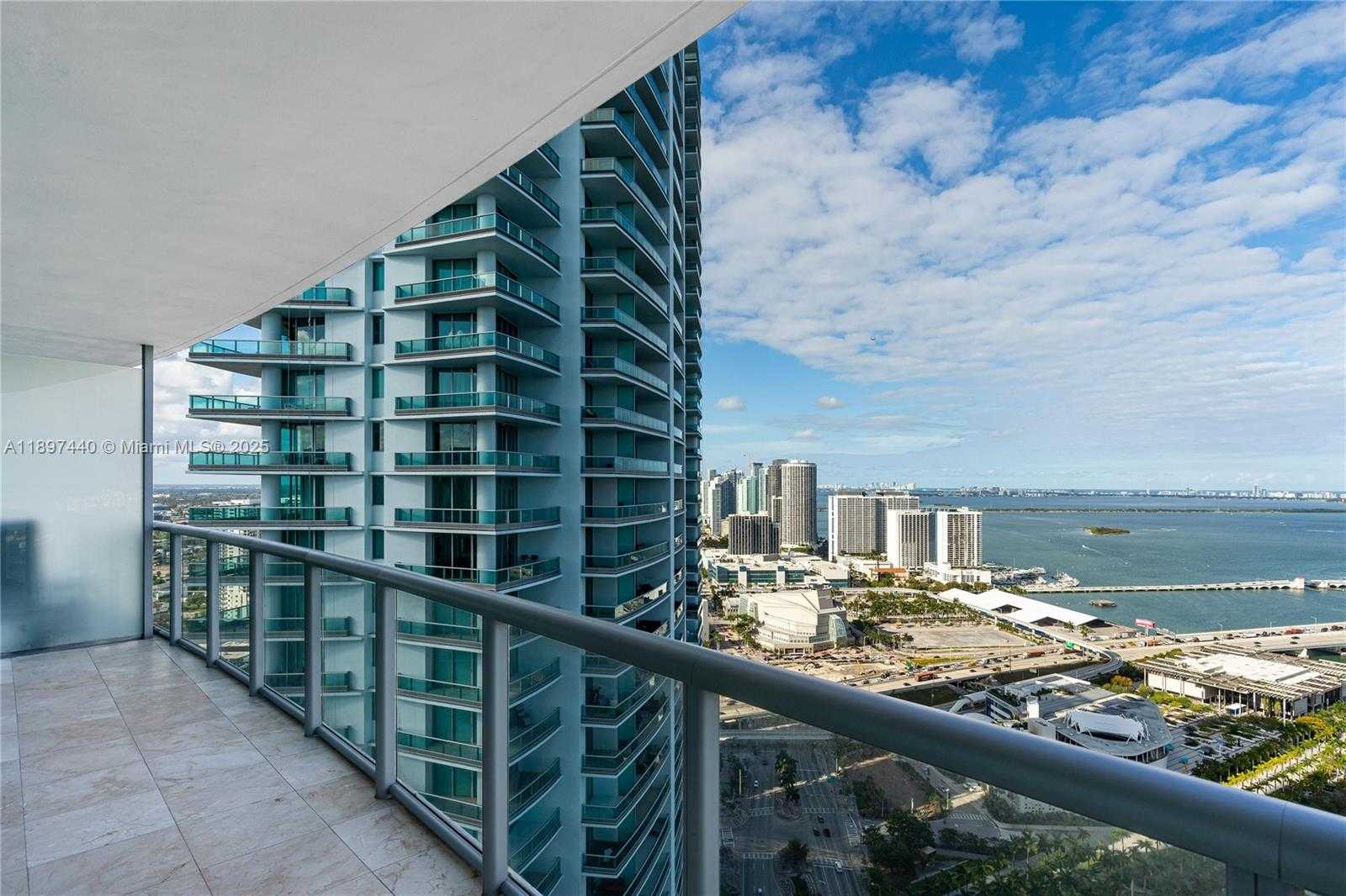 Small Image of 888 BISCAYNE BLVD #4311, Miami Number 20