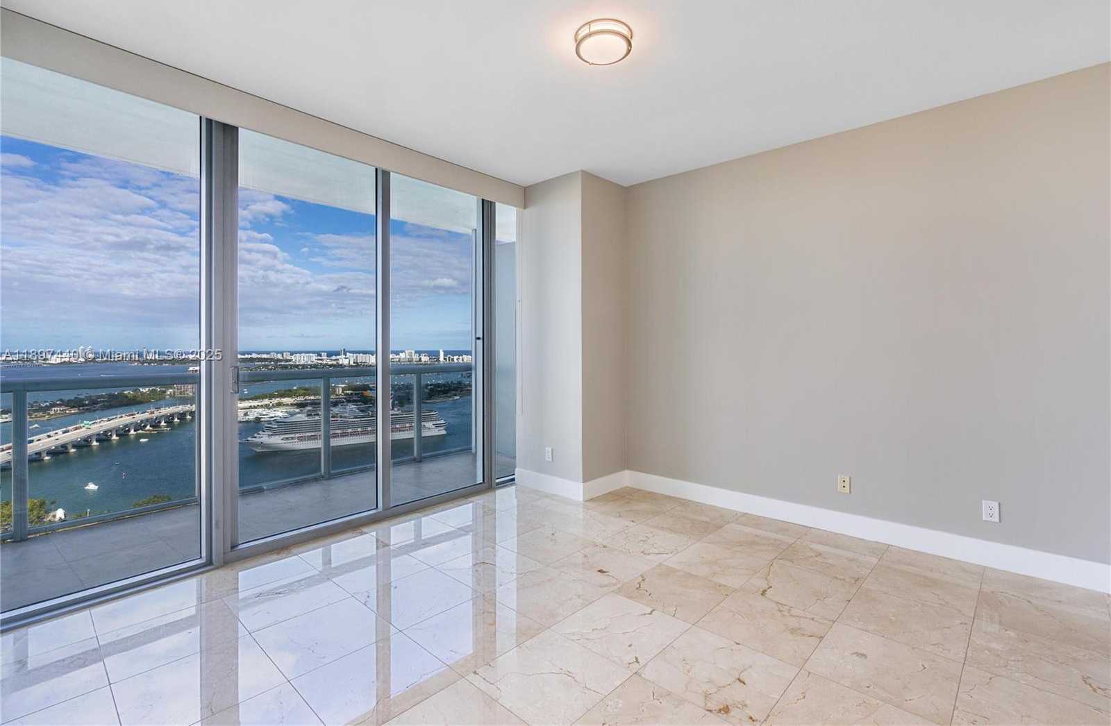 Small Image of 888 BISCAYNE BLVD #4311, Miami Number 3