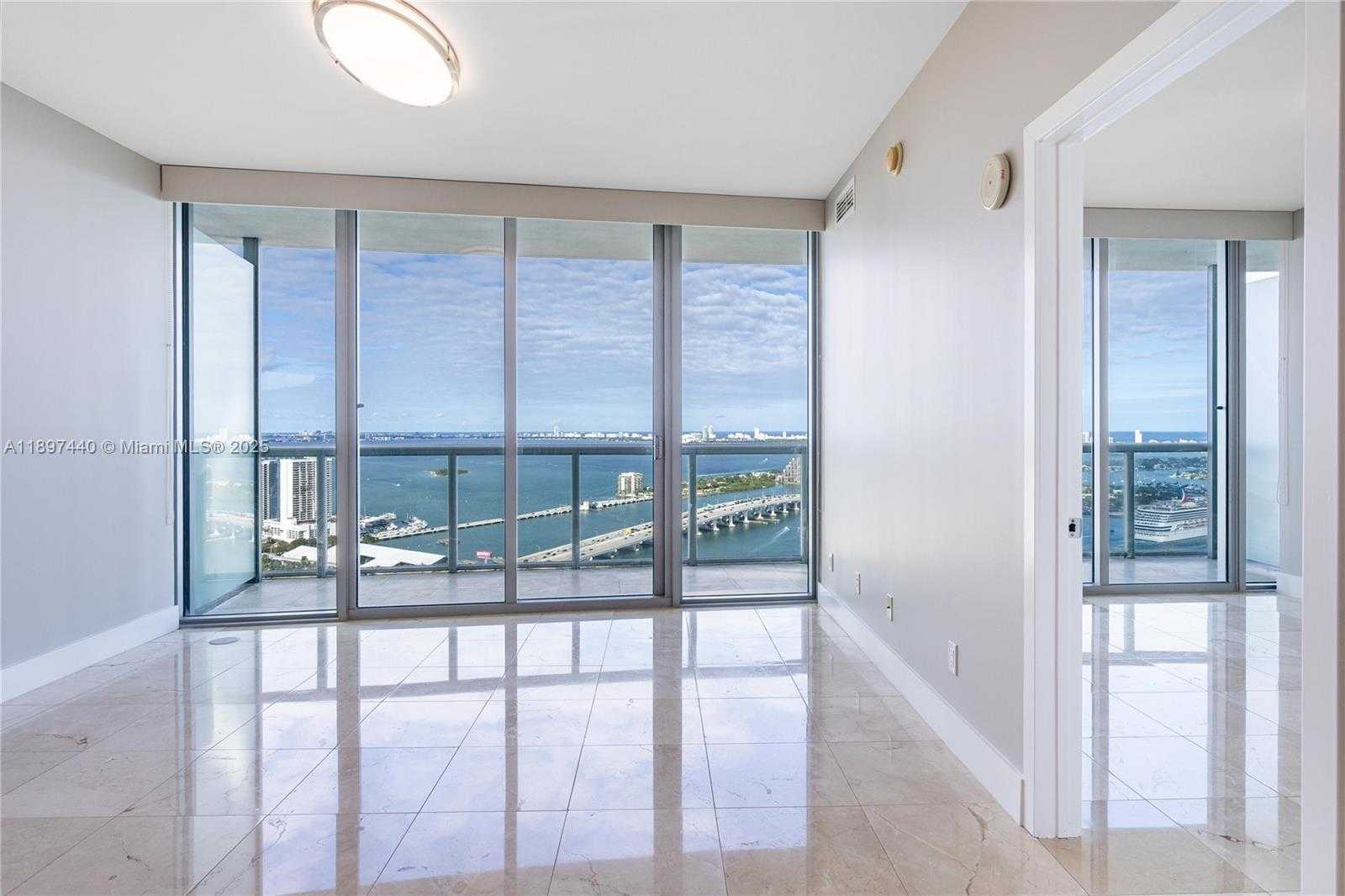 Small Image of 888 BISCAYNE BLVD #4311, Miami Number 4