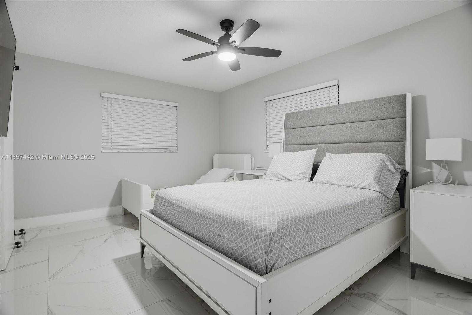 Small Image of 6948 NORTH WEST 8TH CT, Margate Number 11