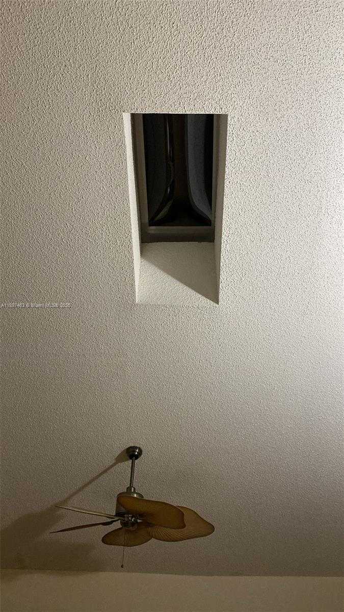 Small Image of 1634 NORTH 15TH TERRACE, Hollywood Number 10