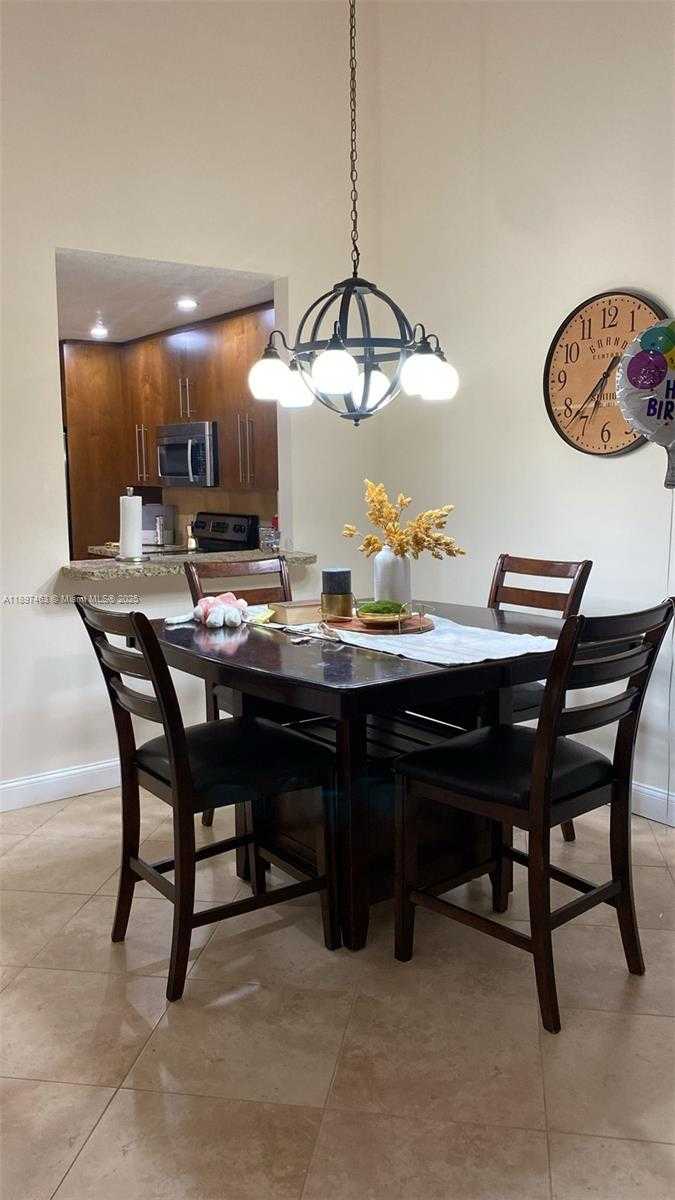 Small Image of 1634 NORTH 15TH TERRACE, Hollywood Number 12