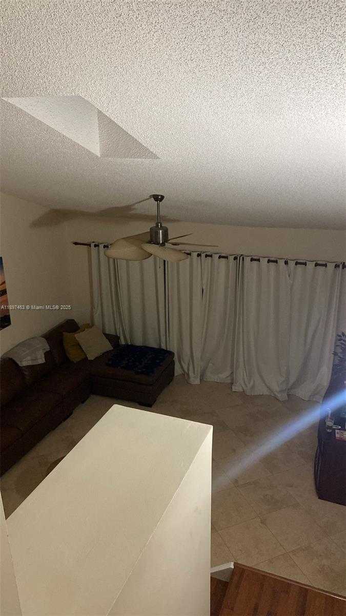 Small Image of 1634 NORTH 15TH TERRACE, Hollywood Number 20