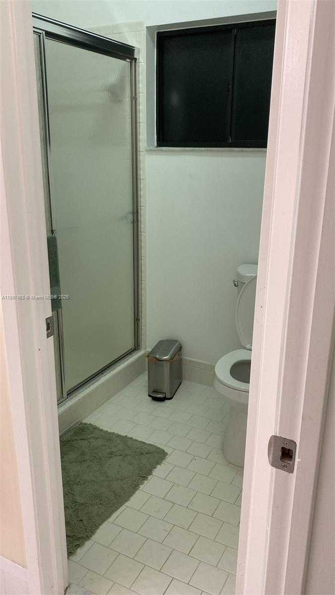 Small Image of 1634 NORTH 15TH TERRACE, Hollywood Number 30